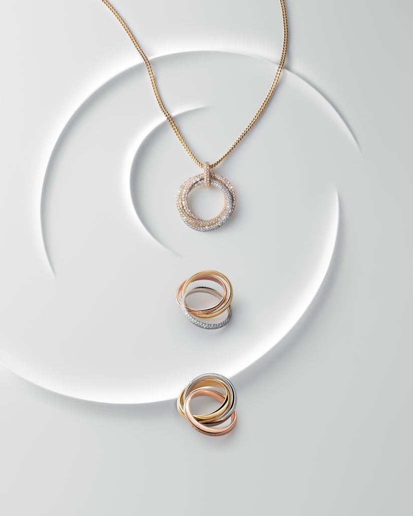 CRN7424444 42 46 CRN7424449 49 53 CRB4236000 CRB4236100 TRINITY STILL 4x5© Cartier © Maud Remy Lonvis