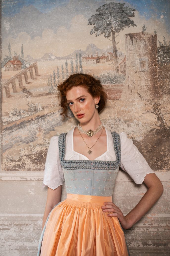 Dirndl Romana Dirndlblouse Pongau Katalog Lena Hoschek TRAD SS24 Aida Dapo