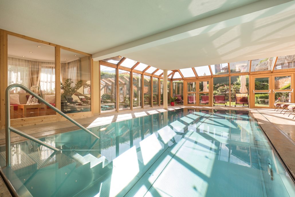 Indorpool c Tertius Hotel Betriebs GmbH Hotel KAISERHOF Kitzbuhel