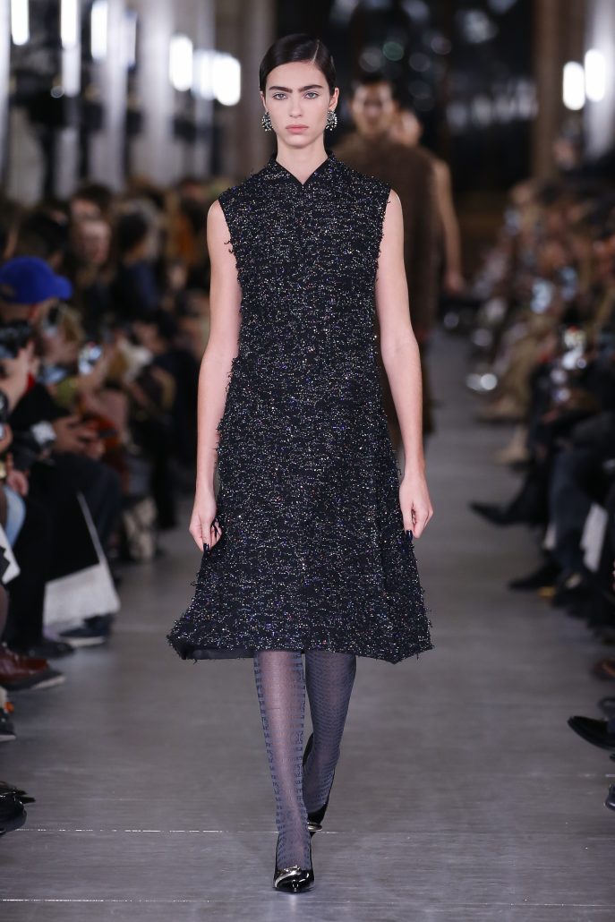 TB FW24 RUNWAY LOOKS 01