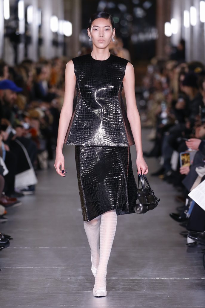 TB FW24 RUNWAY LOOKS 03