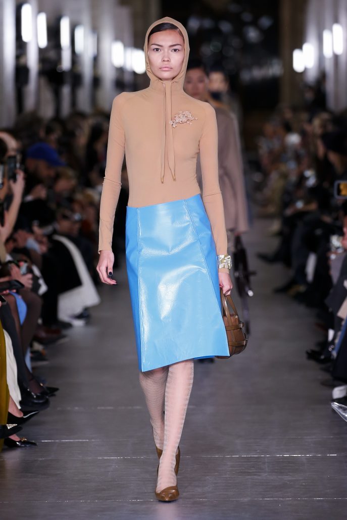 TB FW24 RUNWAY LOOKS 17