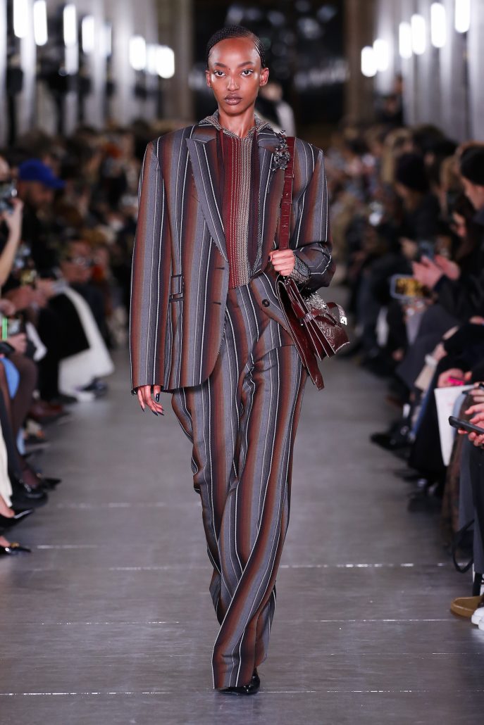 TB FW24 RUNWAY LOOKS 23