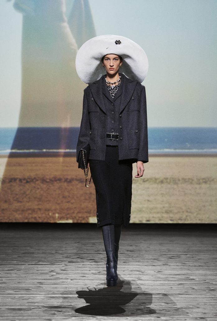 chanel look 049 fw 2024 25 rtw HD