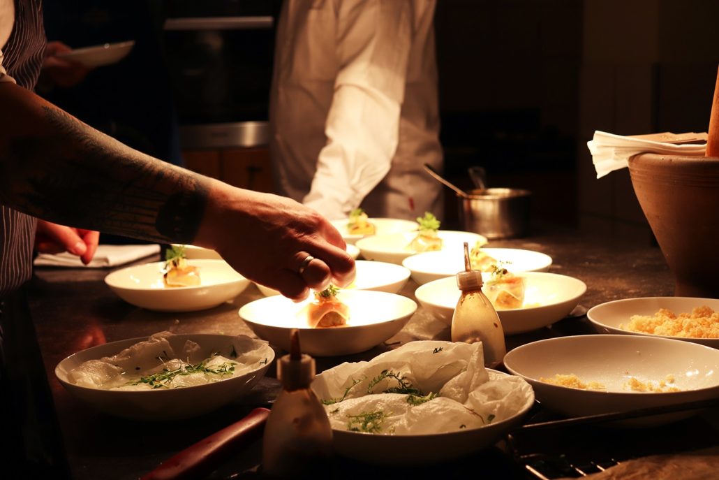 kuechenparty anrichten