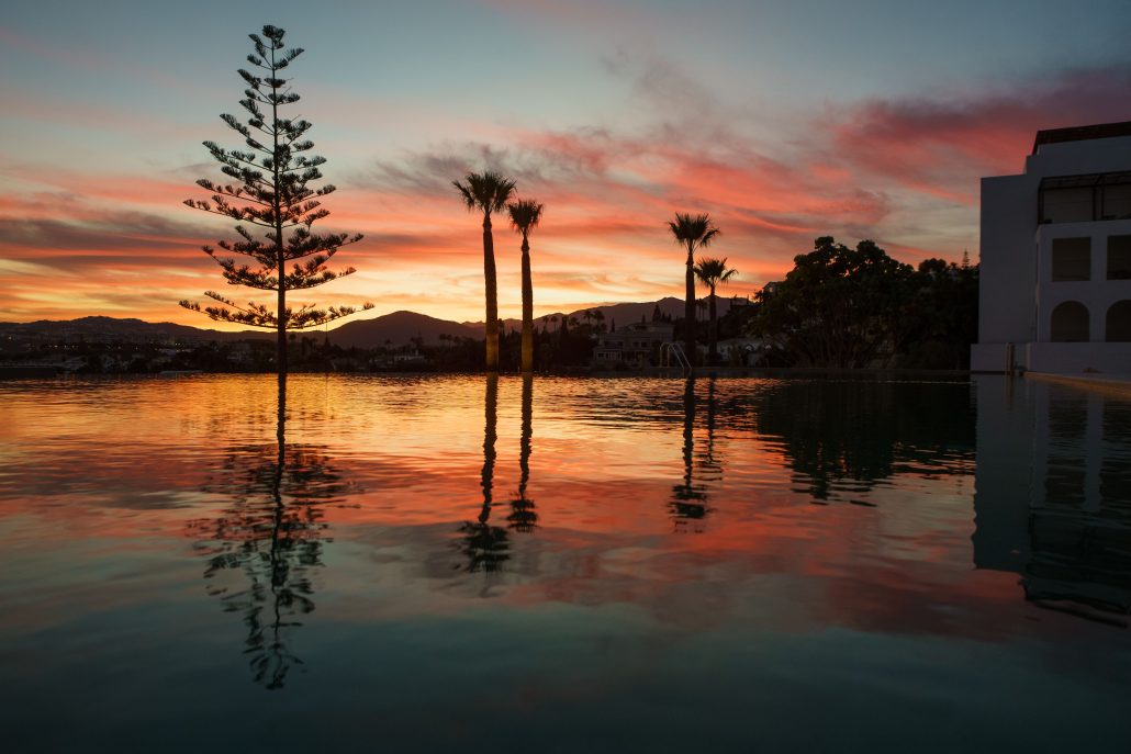Adults only pool sunset c La Zambra