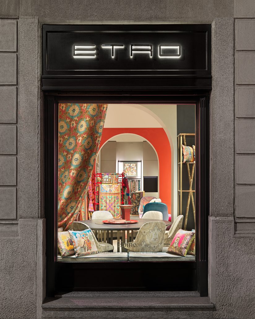 ETRO HOME INTERIORS SET UP BOUTIQUE ETRO HOME VIA PONTACCIO 6