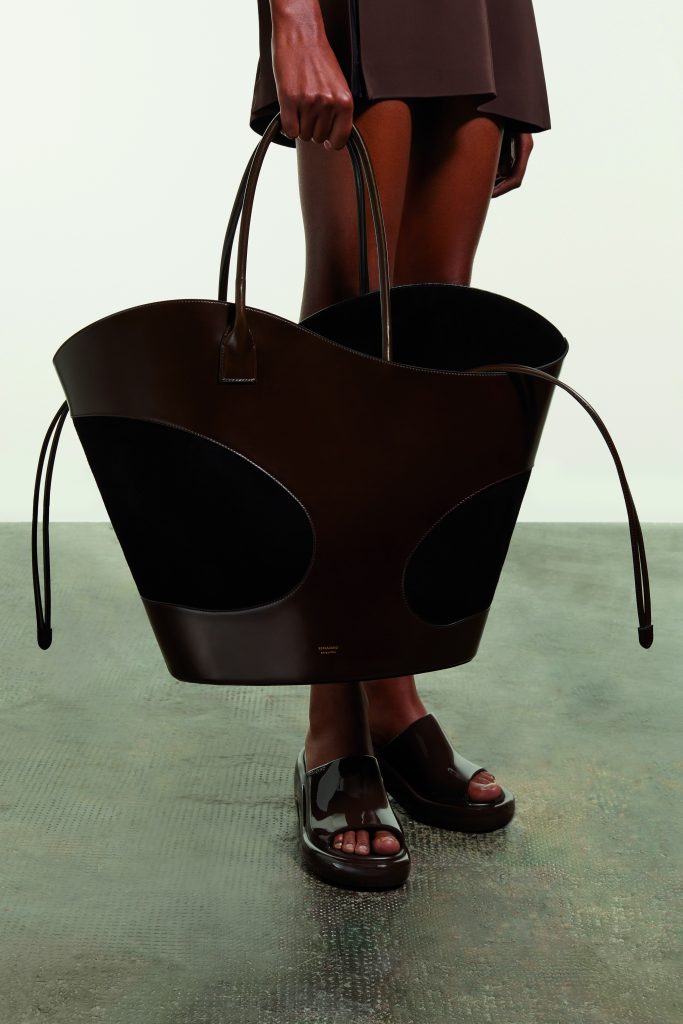 FERRAGAMO PS24 DETAILS LOOK 22B 1 683x1024 1