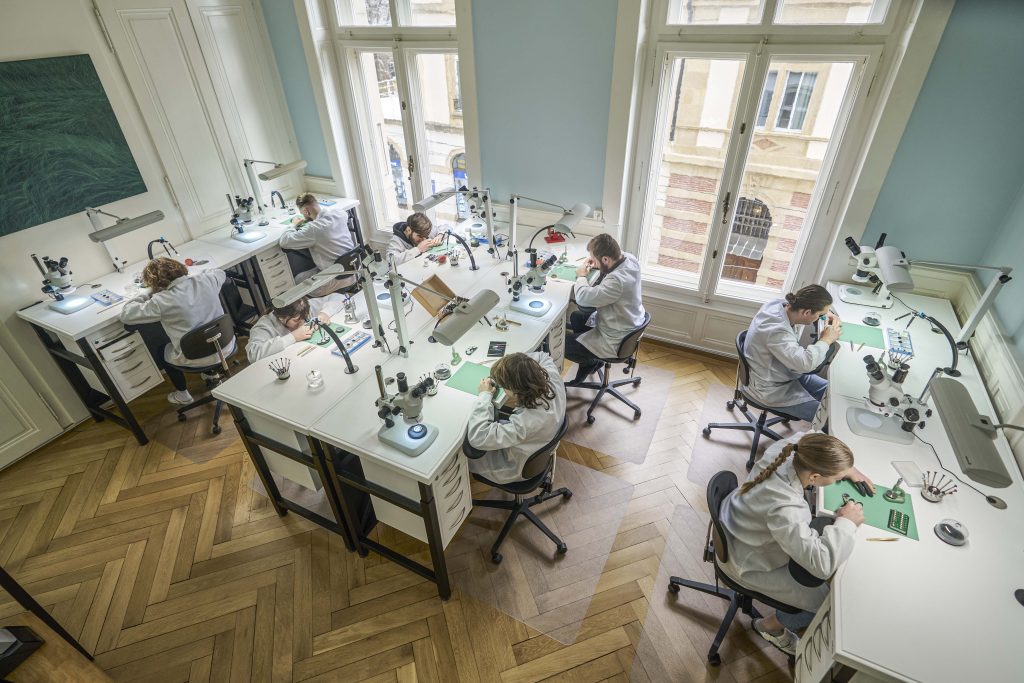 KRAYON Corporate March 2024 05 1024x683 1