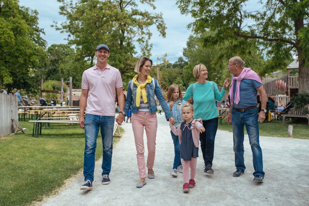 Schloss Hof Fruehling 079 © Schloss Schoenbrunn Kultur und Betriebsges.m.b.H. Michal Cilc print