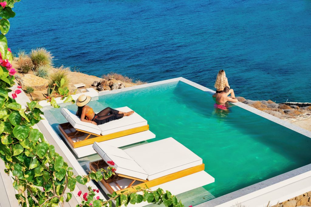 Semeli Coast Mykonos Curio Collection by Hilton Private Pool 1024x681 1