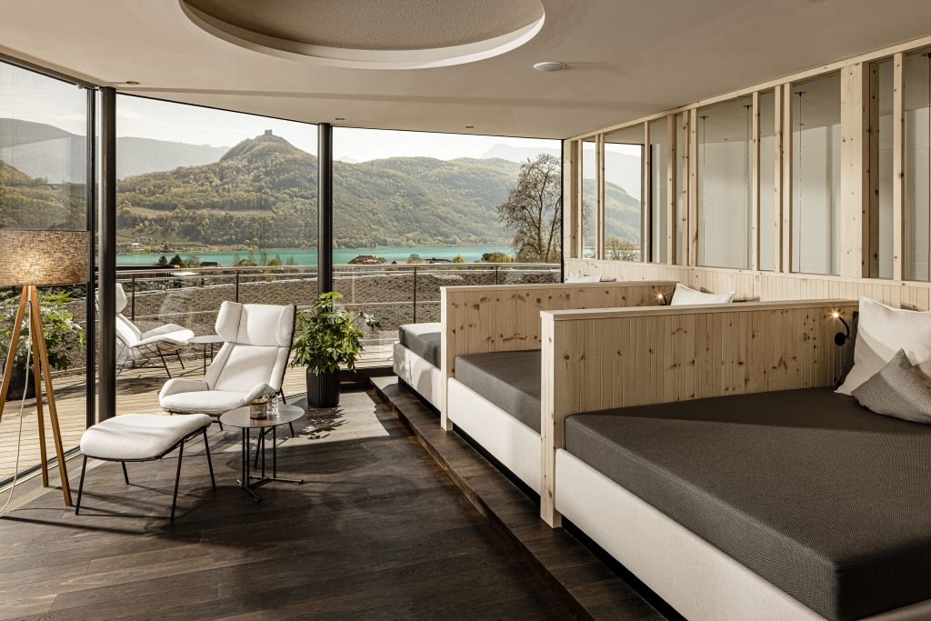 Spa Ruhebereich 042022 SEELEITEN Lake Spa HotelcKlaus Peterlin 1024x683 1