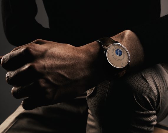 Trilobe Les Matinaux Collection L Heure Exquise Edition Dune Model Lifestyle 3