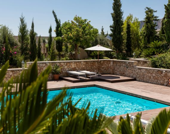 dim hou h8wLc3lbDuA unsplash