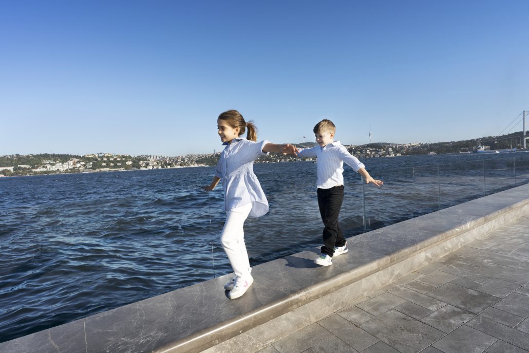 istanbul exterior 29 kids touch up