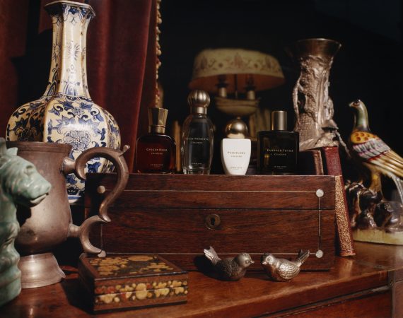 24A03 Brit Antiques Lifestyle Cologne Collection RGB 1998 72