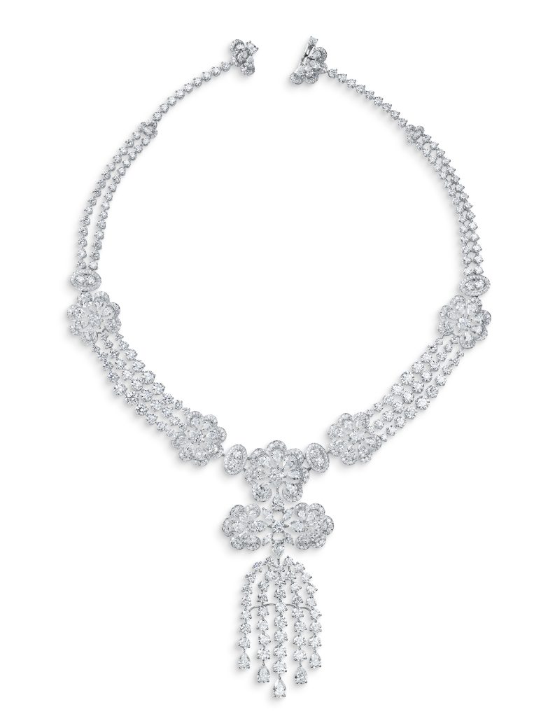 818657 1001 Precious Lace