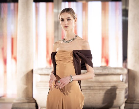 Bvlgari High Jewellery AETERNA Runway © Gabriel de la Chapelle 28 1536x1024 1