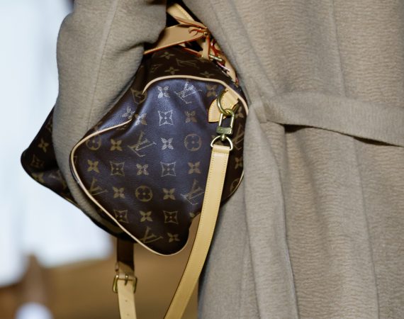 LOUIS VUITTON MENS SPRING SUMMER 2024 RUNWAY DETAILS 39