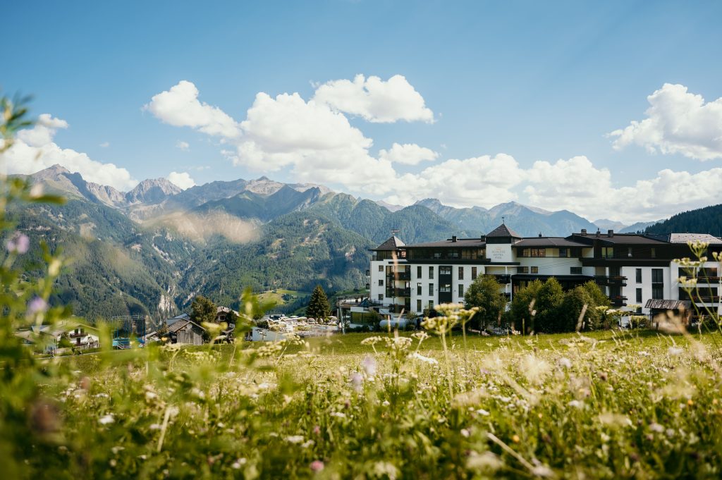 Nachhaltigkeit in den Alpen c Schlosshotel Fiss 1024x681 1