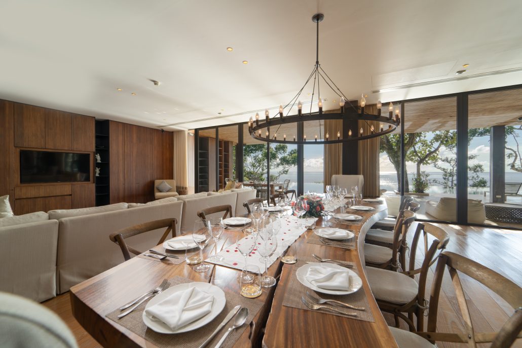 Villa Amarisa Main dining table with ocean view
