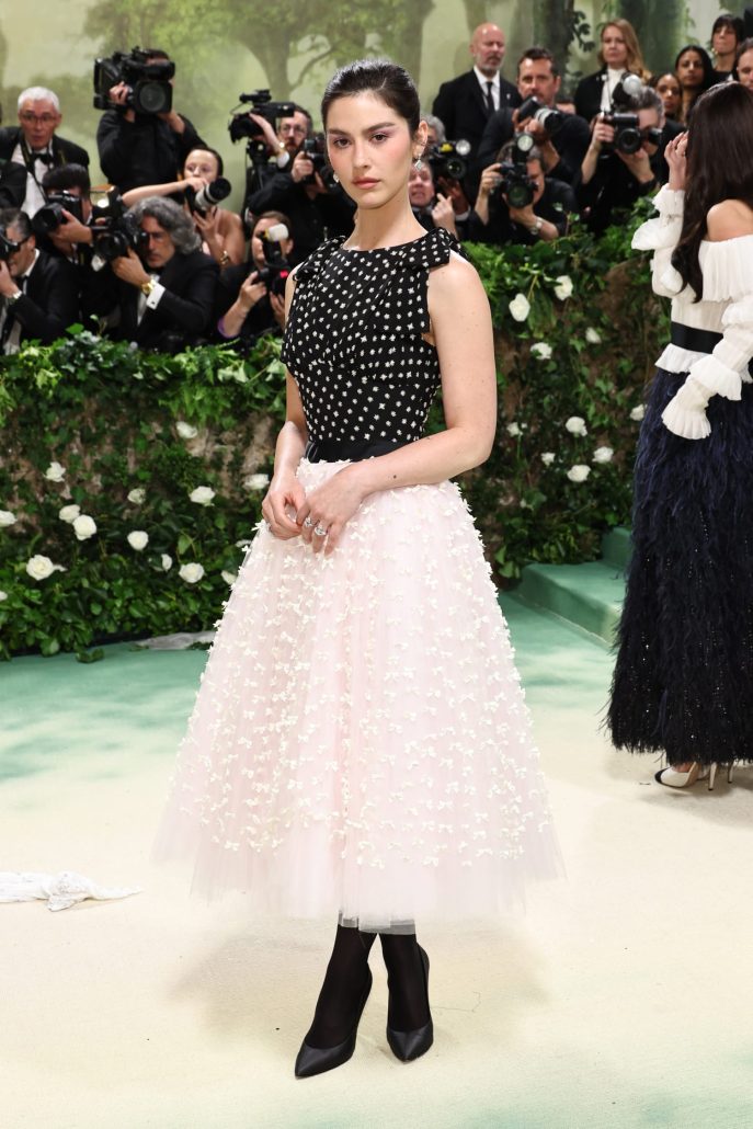 chanel gracie abrams wore chanel at the 2024 met gala 060524 1 LD
