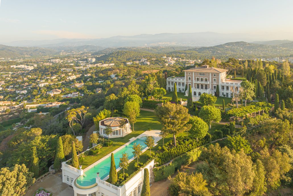 exclusive homes chateau de la croix des gardes 4