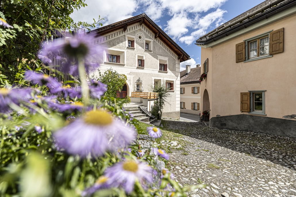 sommer in scuol c andrea badrutt hotel belvedere
