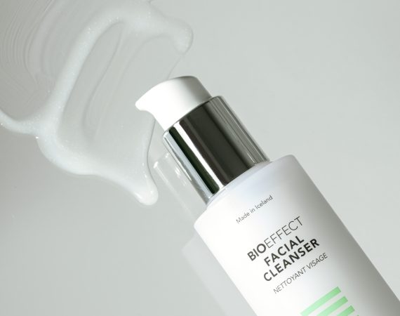 Facial Cleanser Social Media 3