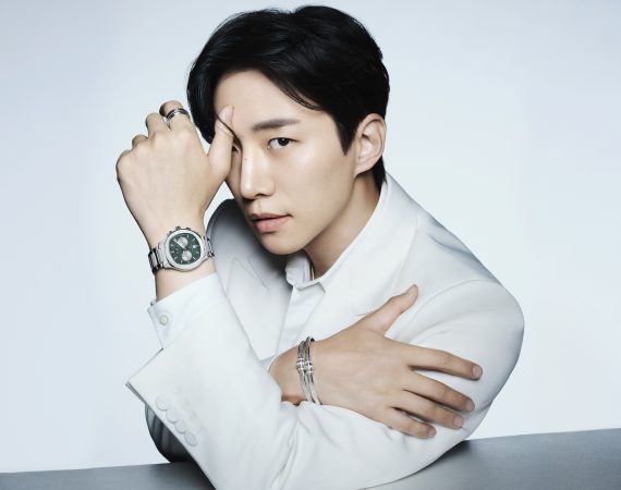PIAGET Lee Jun Ho South Korean entertainer actor singer shines in Piaget Chronograph Possession 100424 PIA 20 015 v2 FULL RGB