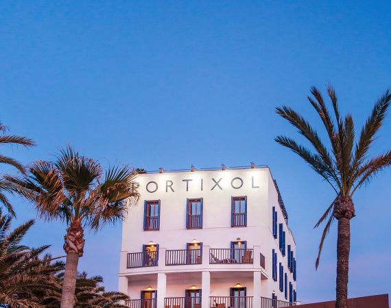 hotelansicht am abend hotel portixol