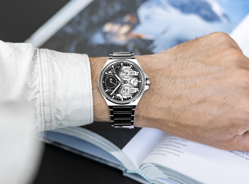 AS ONEWEEK Manufacture Edition Artworth Wristshot 01b