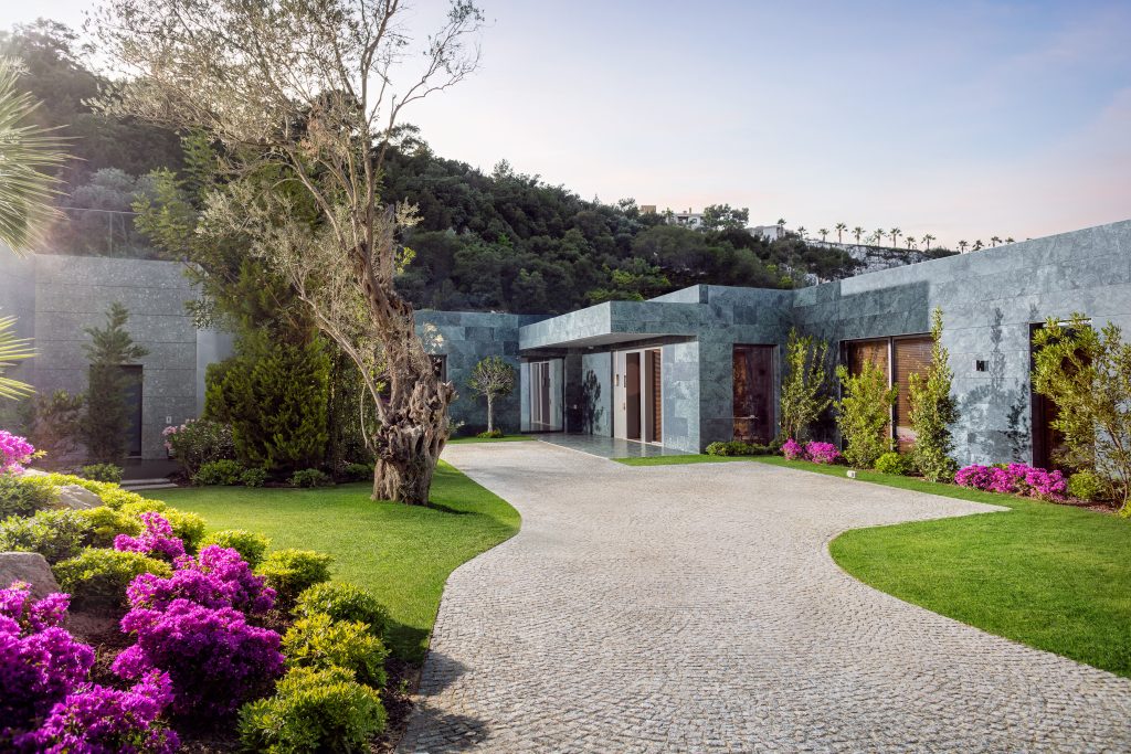 Arya Entrance 1024x683 1