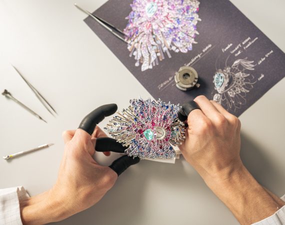 Bulgari 2024 Fenice High Jewelry Watch 104053 craft 020