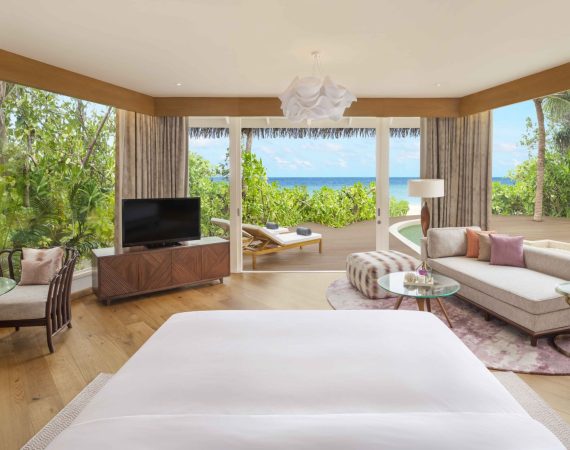 Duplex Beach Pool Villa Bedroom In Out Shot c Marriott International 2048x1113 1