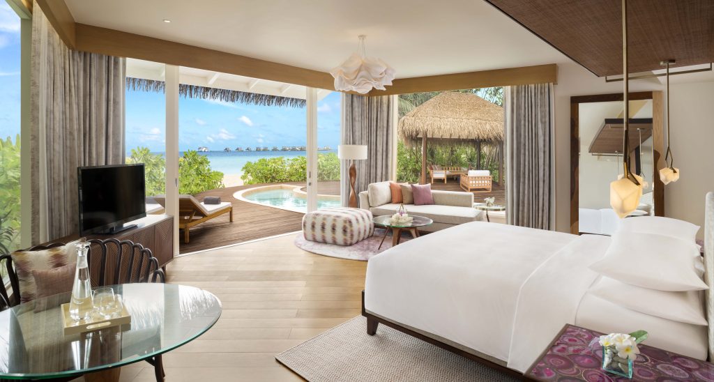 Duplex Beach Pool Villa Bedroom c Marriott International 1024x548 1