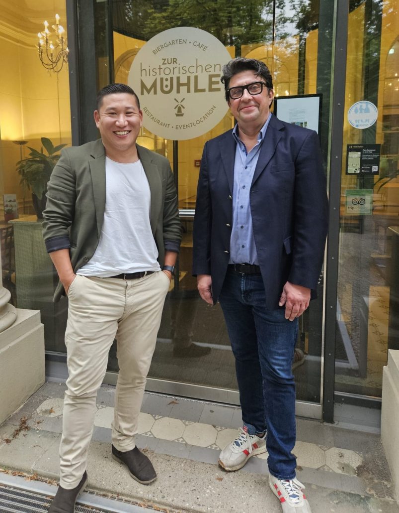 Hee Sun Kim li. Alexander Dressel