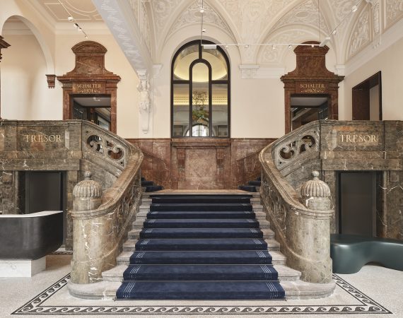 Rosewood Munich Entrde Lovatti 2MB