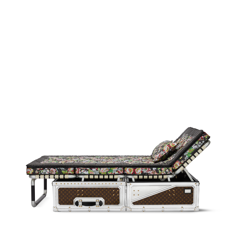 M11404 PM1 Interior view3