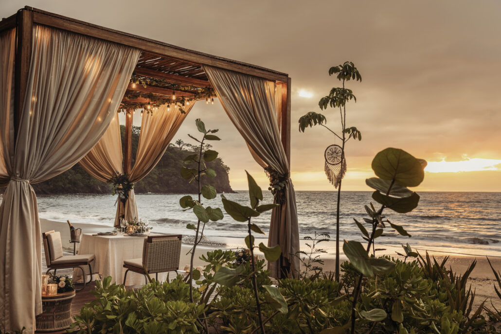 OneOnly Mandarina Jetty Beach Club Cabana Private Dining Detail 3