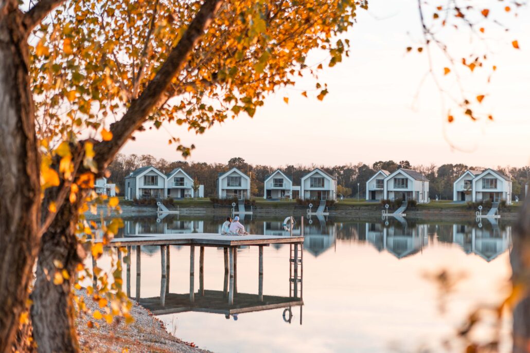ansicht der residenzen mit privatem badesteg vila vita pannonia
