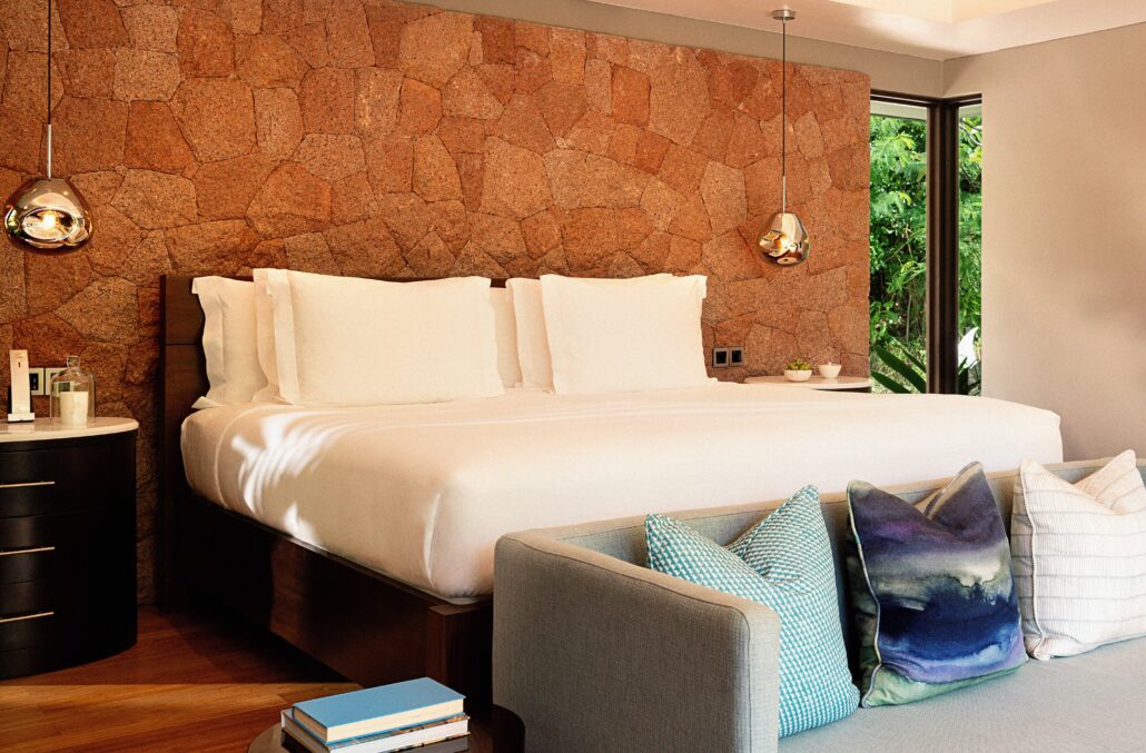 0705 19 RFLSEY Garden Villa COMPS 21 CROP 2