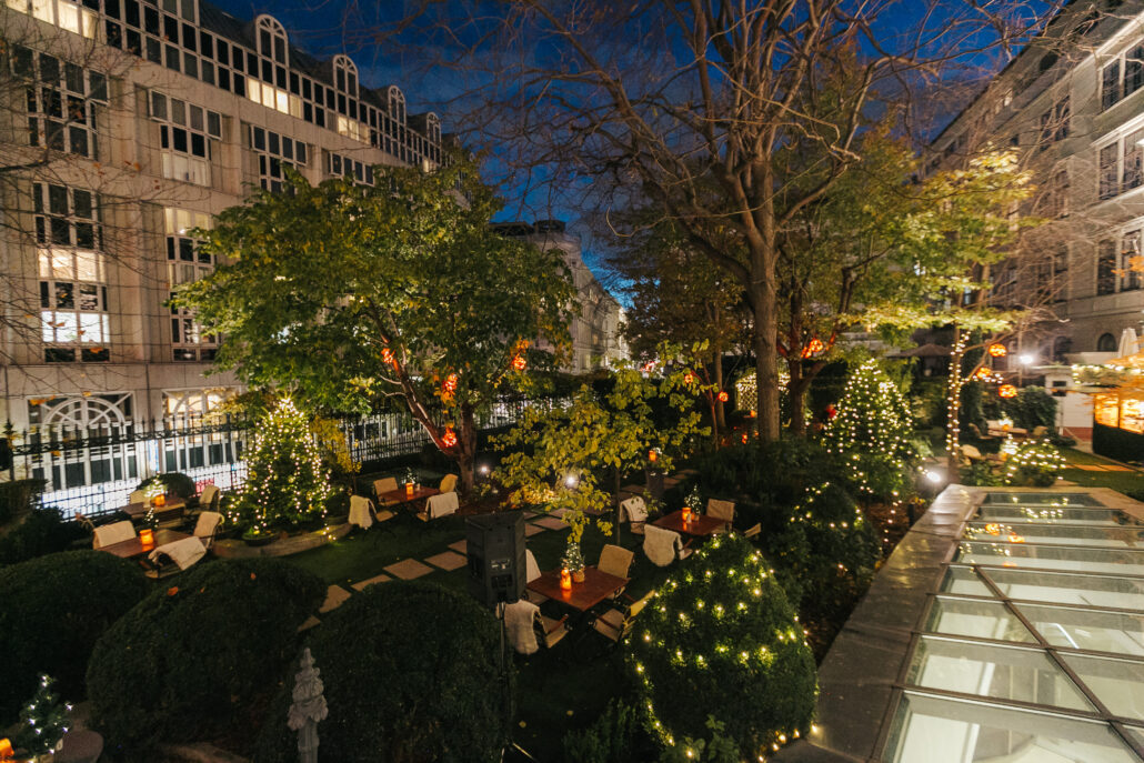 13 Stand der FreuNde im Palais Coburg