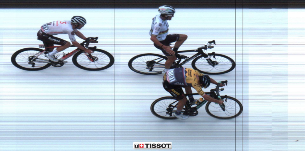 2020 Liege Bastogne Liege Alaphilippe against Roglic PhotoFinish