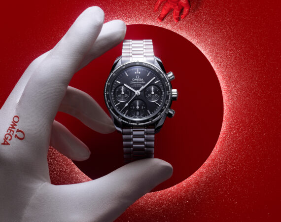 324.30.38.50.01.001 FestiveSeason Adv SP KV 4 5 RVB