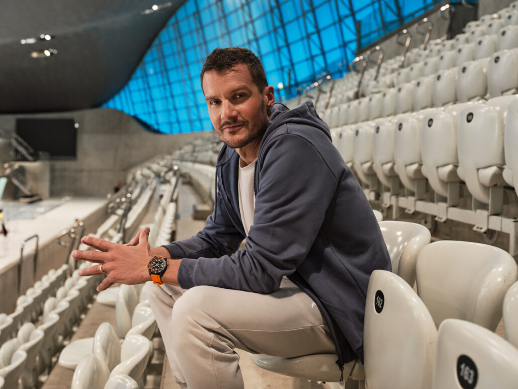 49 Breitling Triathlon Squad Jan Frodeno Endurance Pro 44 Ref. X82310A51B1S2 RGB