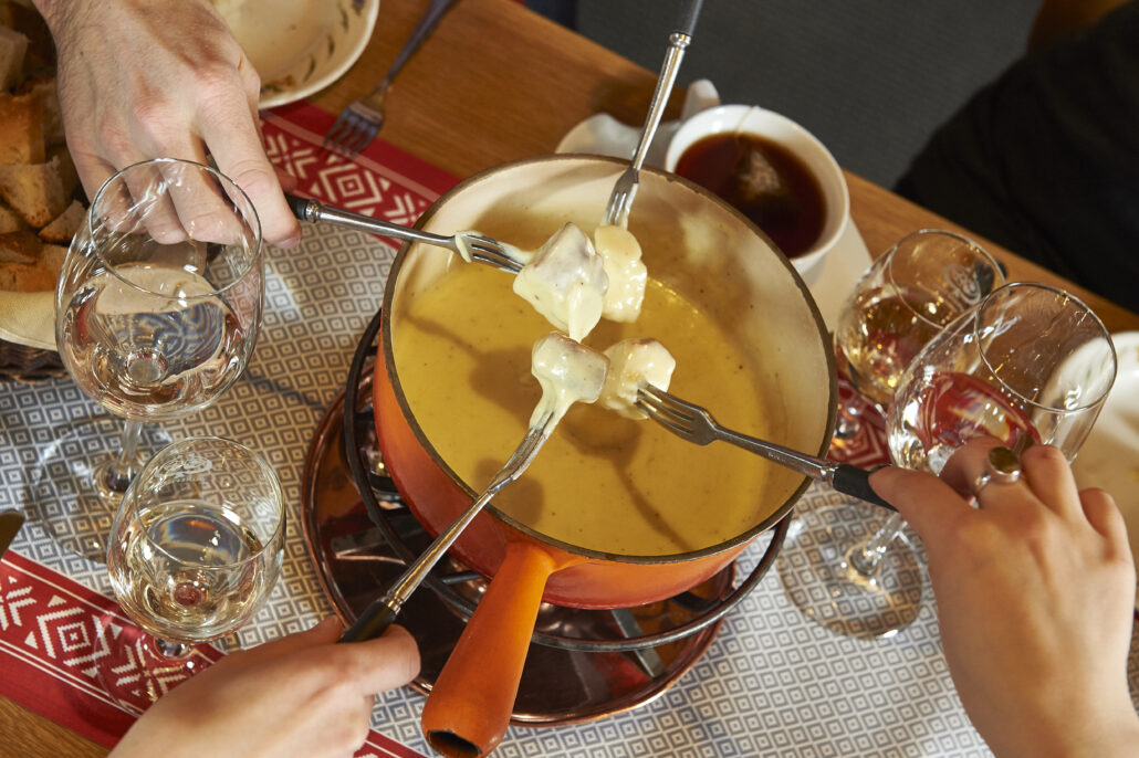 Arosa Fondueplausch Burestuebli