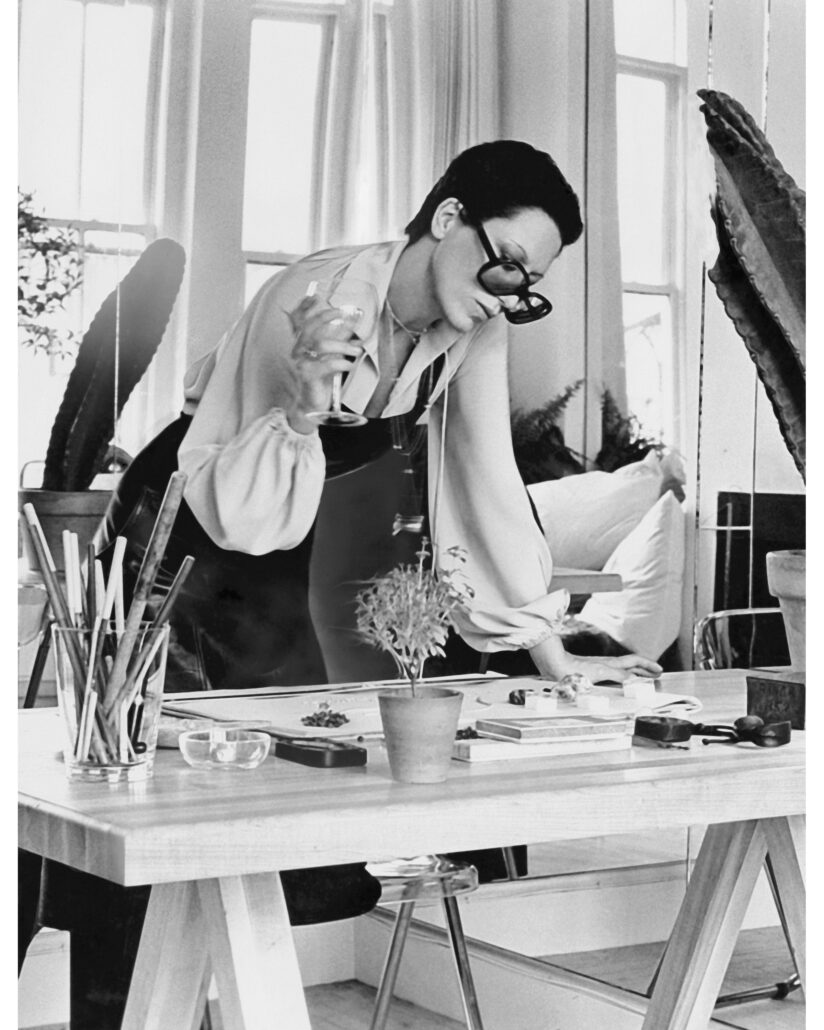 Elsa Peretti 2116 Courtesy of Tiffany Co. shot by James Hamilton