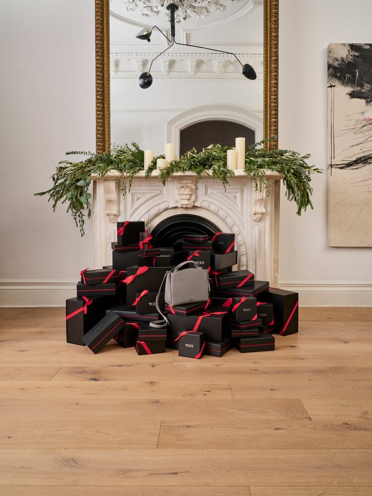 HOL24 Georgica KimbellBkpk Black MaryleaCrssbdy Taupe 0013 v4 300DPI RGB EU EDITED