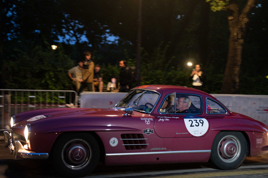 K F Scheufele J. Ickx Mercedes Benz 300SL Arrival in Rome 2023 1